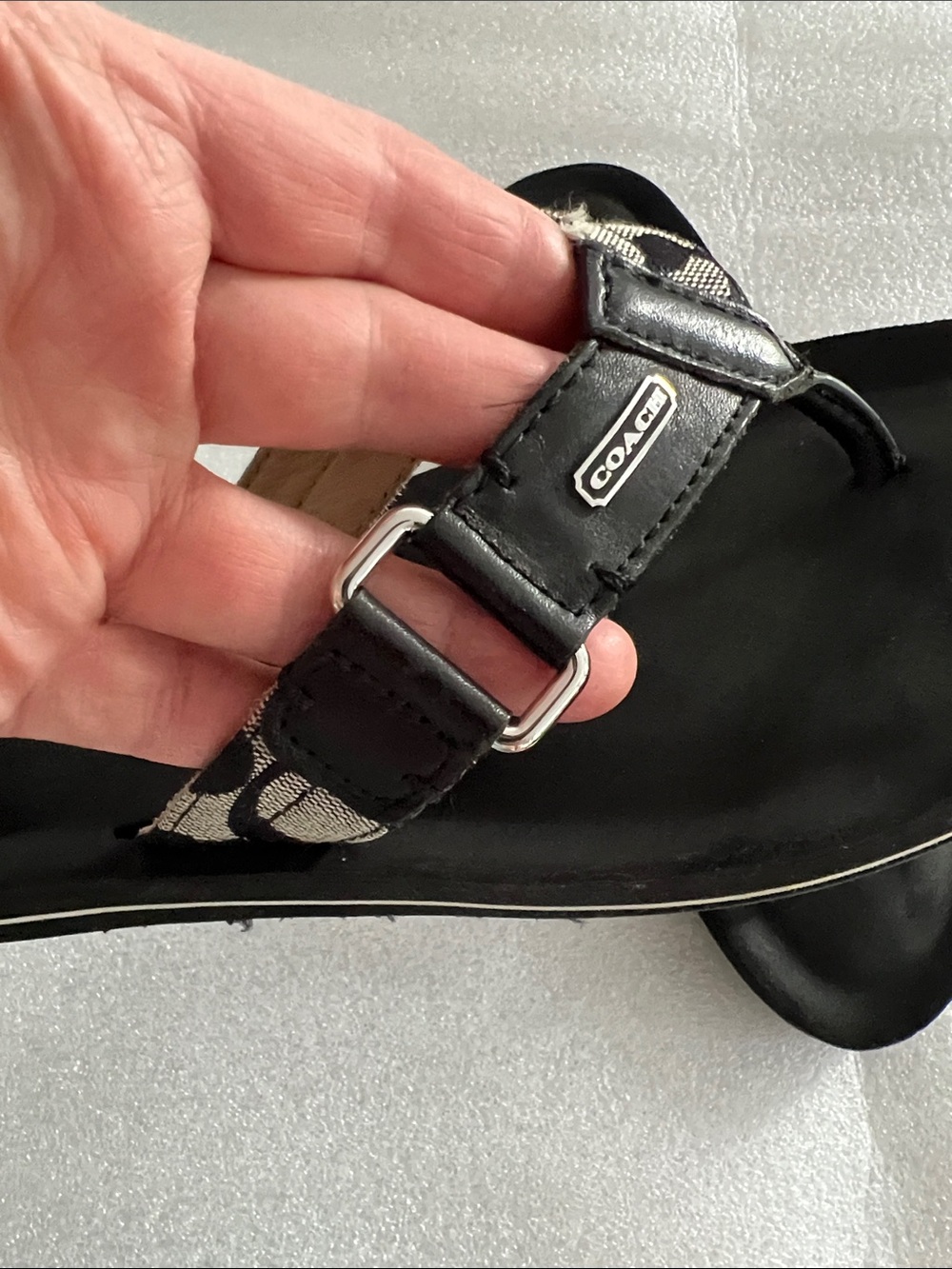 Coach Women's Jada Thong Sandals 8,5 - Picture 8 of 9